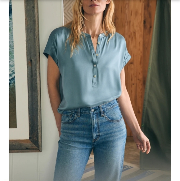 Faherty Sandwashed Silk Desmond Top - Picture 3 of 11